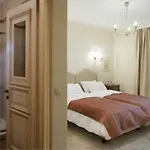 Nikelli Hotel
